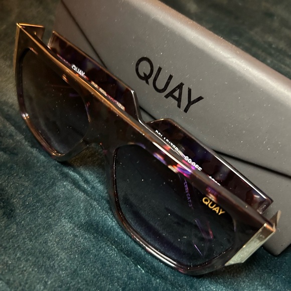 Quay Australia GO OFF - PURPLE/BLACK POLARIZED Sunglasses - Picture 6 of 9